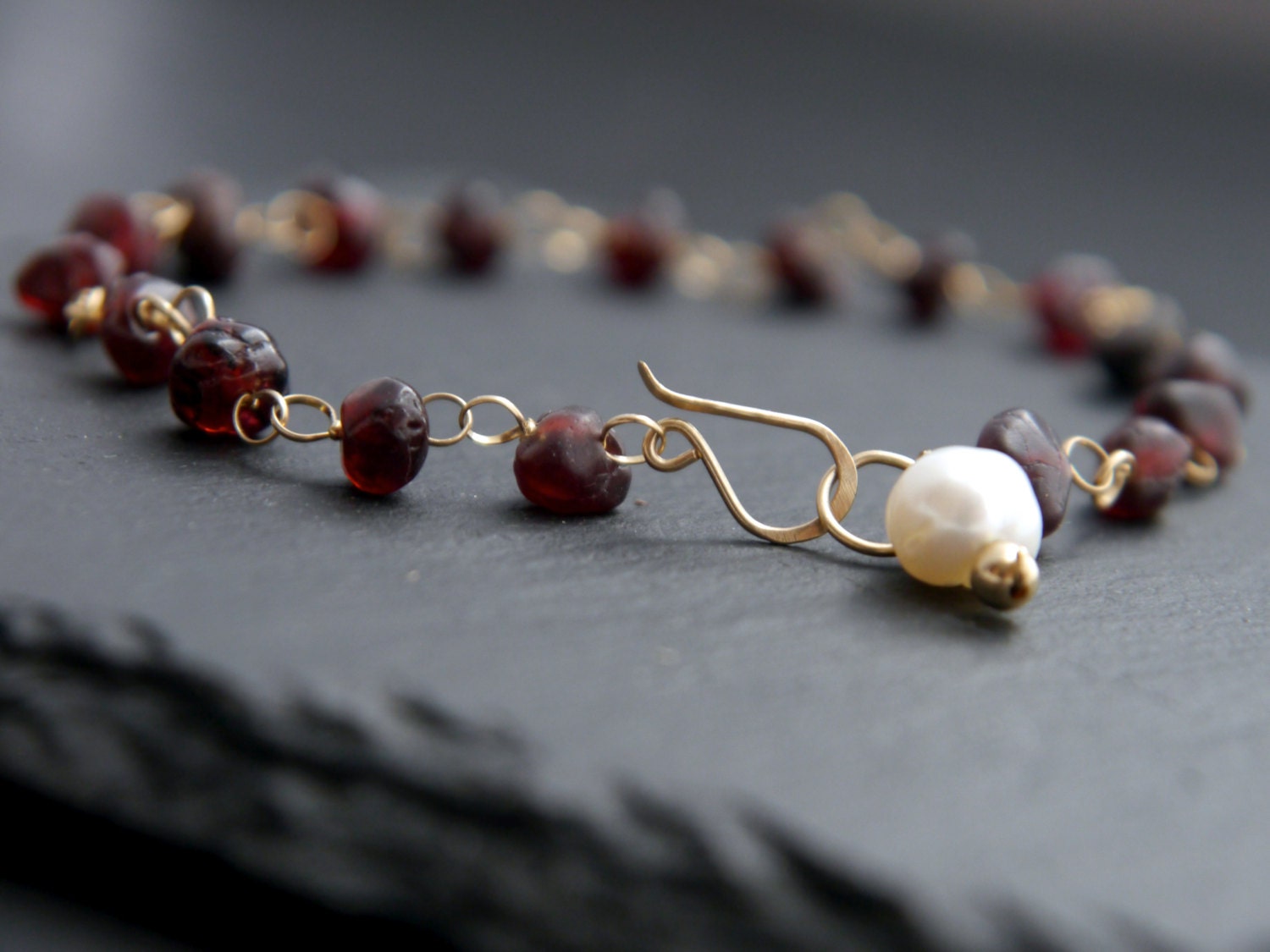 Garnet Freshwater Pearl Gemstone Bracelet – 14K Gold Filled Chain (January Birthstone)