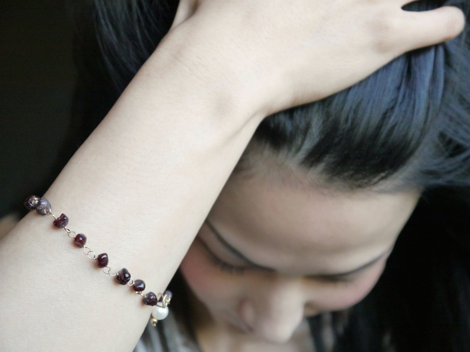 Garnet Freshwater Pearl Gemstone Bracelet – 14K Gold Filled Chain (January Birthstone)