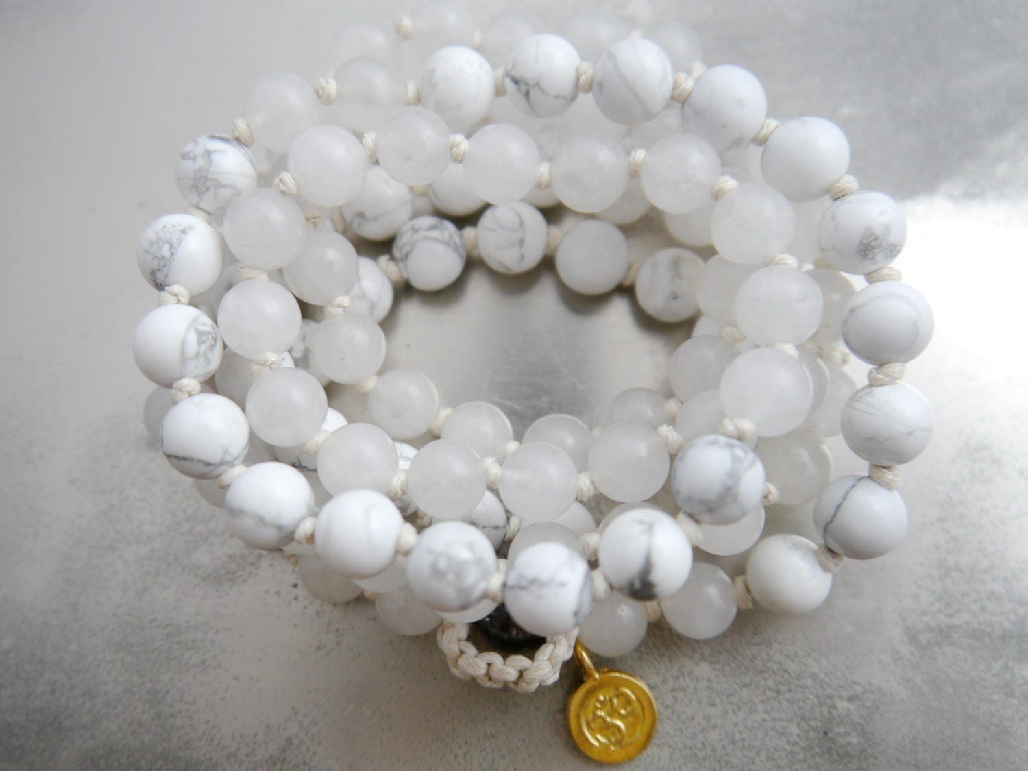 White Howlite Snow Quartz 108 Mala Beads, Hand Knotted Wrap, Meditation Prayer Beads