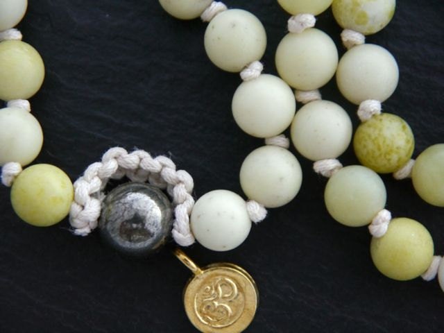 Green Peridot Serpentine 108 Mala Bead , Wrap, Hand Knotted Tibetan Prayer Beads
